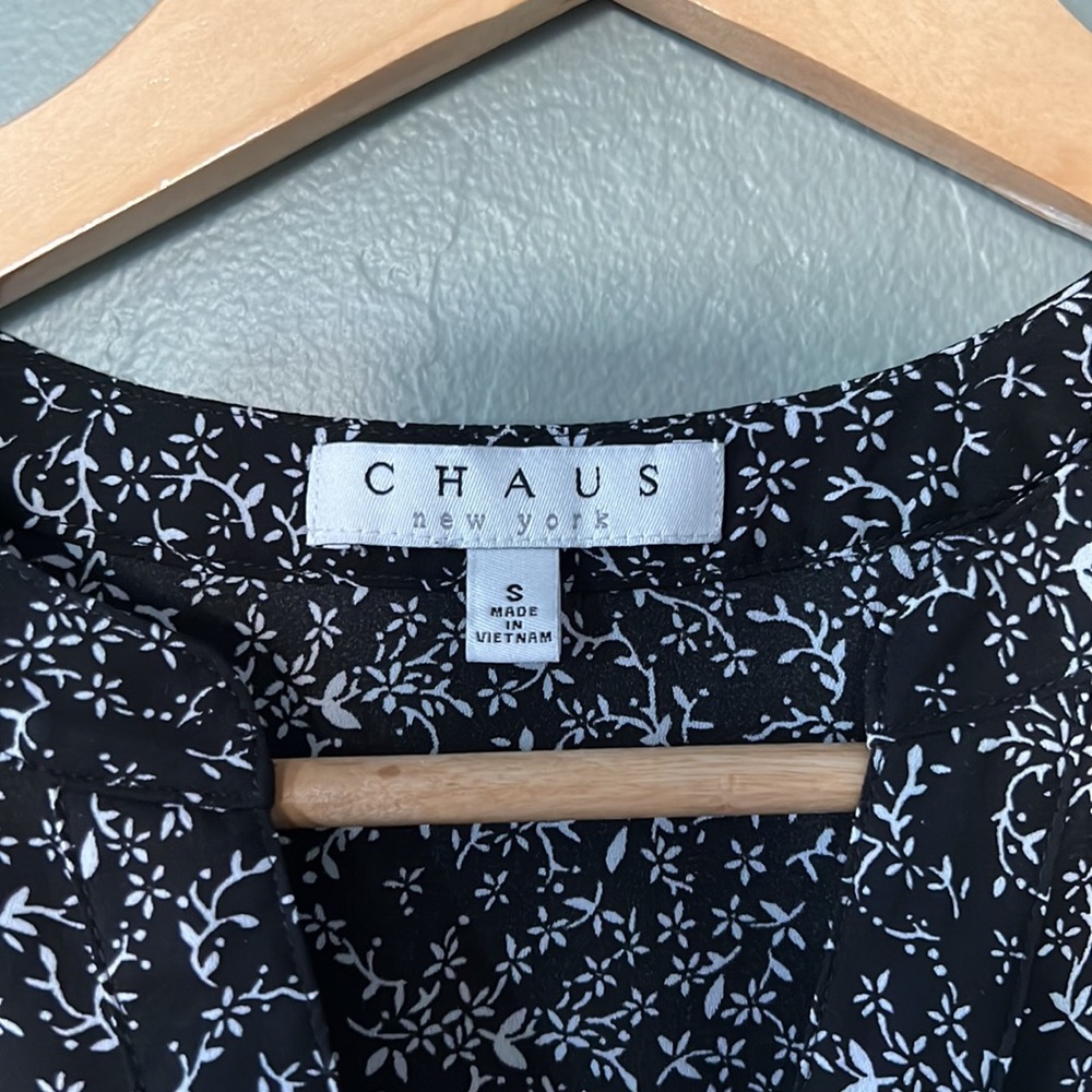 CHAUS Black and White Floral Tunic - Picture 7 of 8